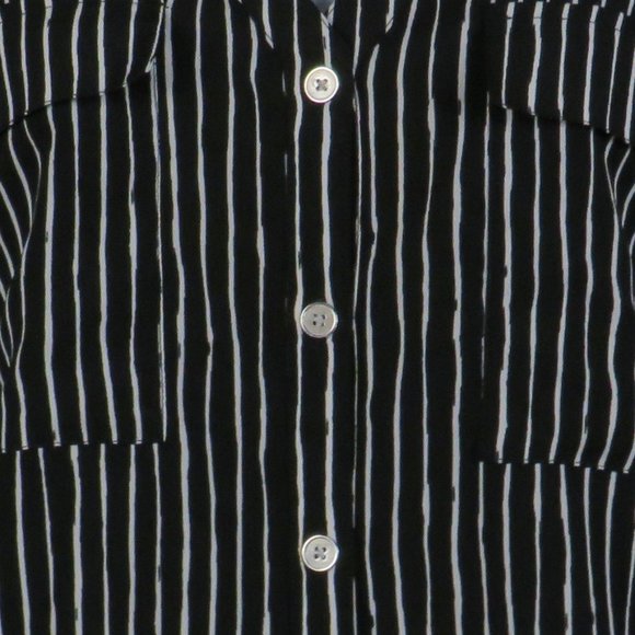 Croft & Barrow* Women's Long Tab Sleeve Button Down Curved Hem Blouse~ Size‎ XL - Picture 9 of 10